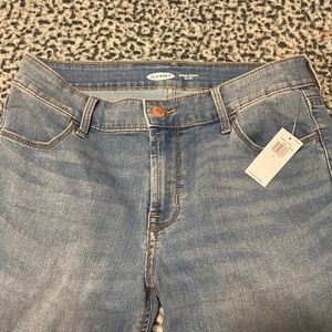 Old Navy Super Skinny Mid Rise Medium Wash Jeans